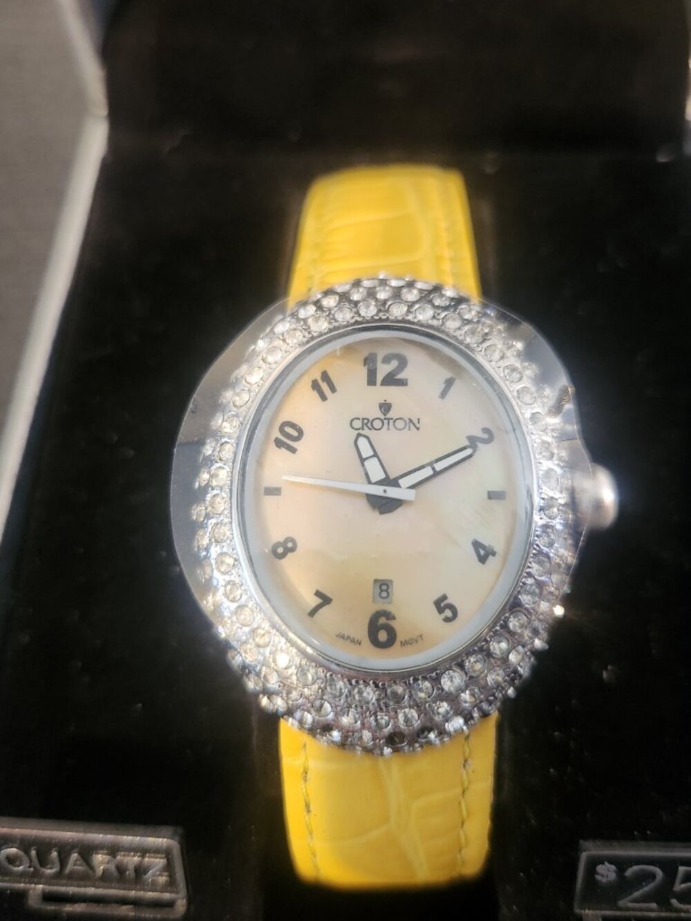Ladies CROTON Round Wristwatch yellow leather + Diamond look
